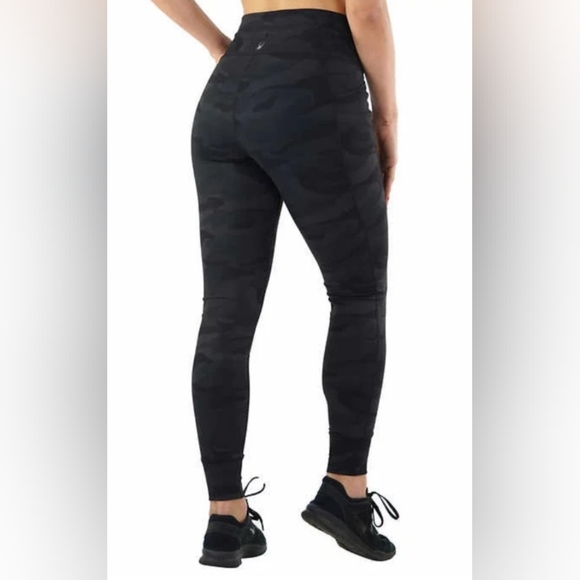 Spyder camo leggings with drawstring and side pockets size small - Picture 3 of 7